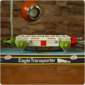 【送料無料】ホビー　模型車　車　レーシングカー スペースレトロワシモデルspace 1999 spazio 1999 retro eagle diecast model sixteen 12