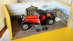 【送料無料】ホビー　模型車　車　レーシングカー パンテオンブガッティタイプpantheon 002 bugatti type 55 ferme 1932 rouge noir 118