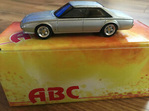 【送料無料】ホビー　模型車　車　レーシングカー フェラーリクアトロポルテパジェロピニンシルバーabc ferrari pinin quattroporte 1980 silver 1; 43｜hokushin
