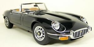 【送料無料】ホビー　模型車　車　レーシングカー スケールジャガータイプロードスターダイカストモデルautoart 118 scale 73522 jaguar etype roadster v12 s3 vert diecast voiture modele