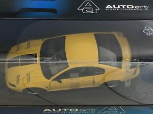 【送料無料】ホビー 模型車 車 レーシングカー フォードムスタングマッハautoart 2004 ford mustang mach 1 118