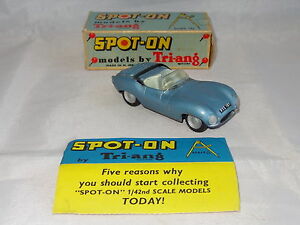 【送料無料】ホビー　模型車　車　レーシングカー ジャガースポットtriang spot on jaguar xkss 107