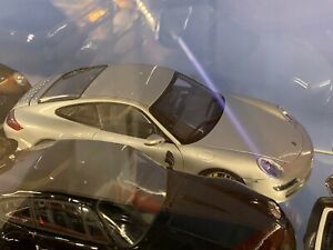 【送料無料】ホビー　模型車　車　レーシングカー ポルシェカレラボックスporsche 911 997 carrera s autoart argent 118 neuf dans sa boite