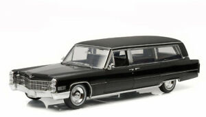 【送料無料】ホビー　模型車　車　レーシングカー キャデラックリムジンglpc18002 by greenlight cadillac limousine 1966 118