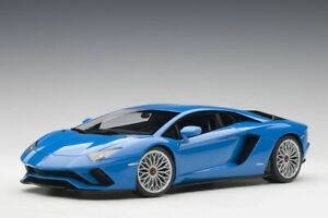 【送料無料】ホビー　模型車　車　レーシングカー ランボルギーニコンポジットモデルlamborghini aventador s composite voiture modele 79134｜hokushin