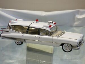 【送料無料】ホビー　模型車　車　レーシングカー フリートウッドキャデラック118 precision 1959 cadillac de ville fleetwood ambulance rare toy collectible｜hokushin 59,988円