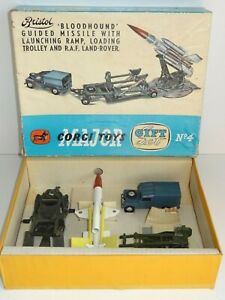 【送料無料】ホビー 模型車 車 レーシングカー コーギーブラッドハウンドミサイルセットcorgi gs 4 bloodhound missile guide ensemble cadeau 251|hokushin