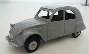 【送料無料】ホビー　模型車　車　レーシングカー ジュニアアトラスdinky 2 cv junior pas atlas