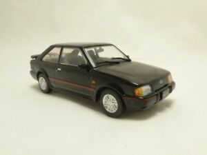 【送料無料】ホビー　模型車　車　レーシングカー フォードエスコートford escort xr3i noir 143 mkiv