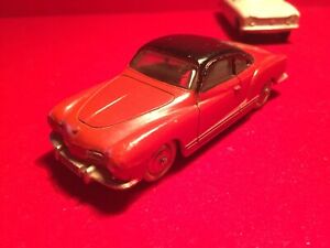 【送料無料】ホビー　模型車　車　レーシングカー フォルクスワーゲンdinky toys volkswagen coupe 24 m