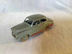 【送料無料】ホビー　模型車　車　レーシングカー フランスdinky toys 24u simca 9 aronde france