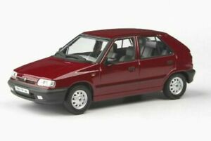 【送料無料】ホビー　模型車　車　レーシングカー ミニチュアシュコダロマンチックexcellent abrex miniature 143 1994 skoda felicia en romantique rouge
