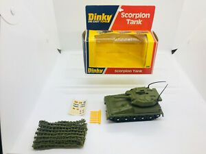 【送料無料】ホビー　模型車　車　レーシングカー ウィンドウスコーピオンタンクビンテージボックスvintage dinky 690 boite de fenetre dinky scorpion tank comme neuf 1976