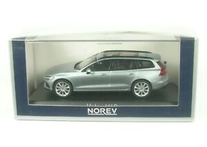 【送料無料】ホビー　模型車　車　レーシングカー ボルボブライトシルバーvolvo v60 lumineux argent 2018