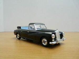 【送料無料】ホビー　模型車　車　レーシングカー メルセデスリムジンmercedes 300d landaulet limousine 143