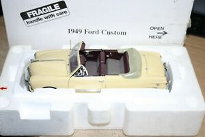 【送料無料】ホビー　模型車　車　レーシングカー フォードカスタムdanbury comme neuf 1949 ford custom boxed｜hokushin