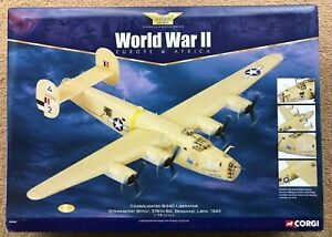 【送料無料】ホビー　模型車　車　レーシングカー コーギーアーカイブストロベリーcorgi aviation archive consolidated b24d liberator fraise bitch aa34003