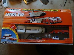 【送料無料】ホビー　模型車　車　レーシングカー マッチスペースシャトルメガキャリアボックスultra rare matchbox navette spatiale transporteur mega rigcret