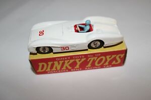 【送料無料】ホビー　模型車　車　レーシングカー メルセデスベンツカーレースdinky toys 237 mercedes benz voiture de course