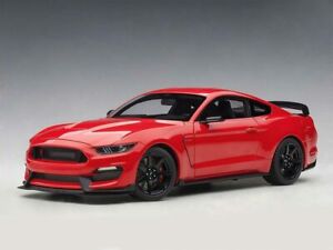 【送料無料】ホビー　模型車　車　レーシングカー フォードムスタング118 ford mustang shelby gt350r autoart 72935