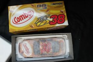 【送料無料】アクション＃エリオットサドラーコンボのルMIB 2005 Action 1/24 NASCAR #38 Elliott Sadler Combos M&M's LE 1/1524