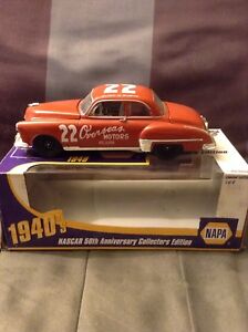 【送料無料】赤バイロン海外＃モーターパナスカー周年記念：スケールRed Byron 1949 #22 Overseas Motors NAPA NASCAR 50th Anniversary 1:24 Scale
