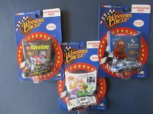 【送料無料】勝者の円のフードシリーズ「年車セットWinner Circle Nascar Hood Series Muppet Show 25 years 3 car set