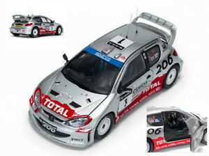 【送料無料】モデルカーラリースケール：サンスタープジョーダイカストで形造られたラリーModel Car Rally Scale 1:18 Sunstar Peugeot 206 Diecast Modellcar Rallye