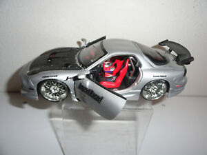 【送料無料】シルバーのスポーツ・カーのシェルフ付き添いインチ」SILVER SPORTS CAR SHELF SITTER-8 X 3 1/2｜hokushin