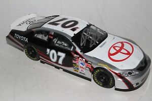 【送料無料】自筆サイン入り＃トヨタカムリAutographed #7 Toyota Camry Nascar