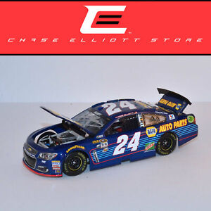 【送料無料】＃チェイスエリオット氏の直筆サイン入りナパ・プラチナ：#9 Chase Elliott Autographed 2016 NAPA Platinum 1:24 Die-Cast