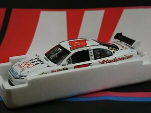 【送料無料】ケイシーケイン＃バドワイザーオリンピックフュージョン自筆サイン入り：エリートKasey Kahne #9 Budweiser / Olympic 2010 Fusion - AUTOGRAPHED 1:24 Elite