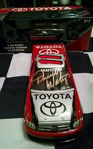 【送料無料】ゴールドサイン入りトヨタタンドラ2005 Darrell Waltrip GOLD Autographed Toyota Tundra 1/24|hokushin