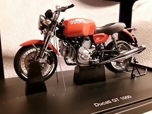 【送料無料】ドゥカティのグアテマラ赤いオートバイ：Ducati gt 1000 red motorcycle 1:12 autoart 12546