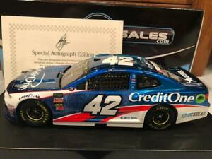 【送料無料】アクションカイル・ラーソン＃愛国液体自筆サイン入りドア番号＃2018 Action Kyle Larson #42 Patriotic 1/24 Liquid Autographed Door Number #0042