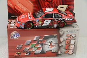 【送料無料】ケイシーケイン＃新しいダッジディーラーのダイカストで形造られた唯一の2004 Kasey Kahne #9 NEW Dodge Dealers 1/24 NASCAR Diecast only 3936