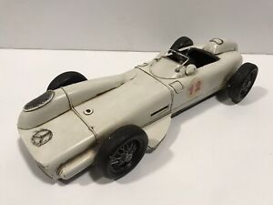 【送料無料】メルセデス・ベンツのスポーツ・カーの品質素晴らしい装飾用のギフトでモデルQuality Model Of Mercedes Benz Sports Car By Jayland Great Ornamental Gift