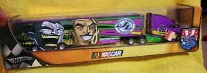 【送料無料】ホットホイールのHot Wheels Nascar Villian Trasnporter 2005 Mattel