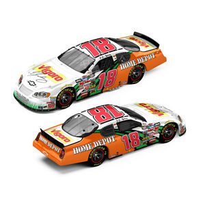 【送料無料】アクション自筆サイン入り2005 Action 1/24 J.J. Yeley Vigoro Autographed BGN|hokushin