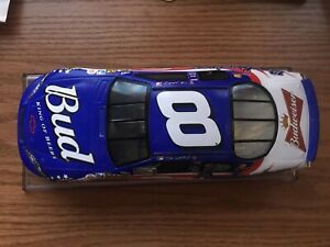 【送料無料】のデイル・アーンハートジュニア星とストライプ米国旗バドワイザー：NASCAR Dale Earnhardt Jr 2007 Stars And Stripes American Flag Budweiser 1:24｜hokushin