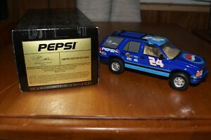 【送料無料】アクション：スケールのジェフ・ゴードンペプシのブレザーAction 1:24 Scale Jeff Gordon Pepsi Blazer