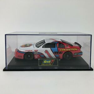 【送料無料】コレクションクラブ#クラブカーモンテカルロ?:Revell Collection Club #1 Inagural Club Car 1997 MONTE CARLO ~ 1:24