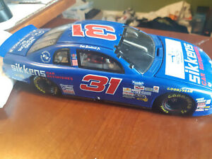 【送料無料】デイル・アーンハートジュニア＃車送料無料Dale Earnhardt Jr #31 SIKKENS CAR REFINISHES 1/18 FREE SHIPPING
