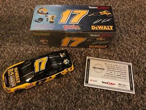 【送料無料】のマットチーム口径＃ボルトのスケールNASCAR 2000 MATT KENSETH TEAM CALIBER # 17 DEWALT 24 VOLT EMAZING.COM 1/24 SCALE｜hokushin