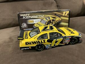 【送料無料】のダイカストで形造られた＃マットnascar diecast 1 24 #17 2008 Dewalt Matt Kenseth 13,860円
