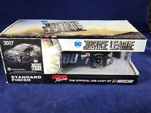 【送料無料】デイル・アーンハートジュニア＃全国正義リーグシボレー：スケールE-30 DALE EARNHARDT JR #88 NATIONWIDE JUSTICE LEAGUE 2017 CHEVY SS 1:24 SCALE