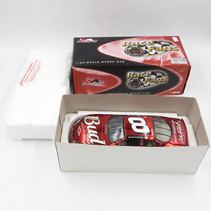 【送料無料】モータースポーツの：スケールデイル・アーンハートジュニアモンテカルロMotorsports Authentics 1:24-Scale 2006 Dale Earnhardt Jr Monte Carlo Die-Cast