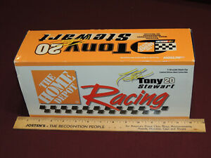 【送料無料】アクションレーシンググッズ＃トニースチュワートホームデポの：スケールAction Racing Collectibles #20 Tony Stewart Home Depot Nascar Nascar 1:18 Scale