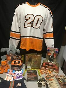 【送料無料】項目のジャージーの財布の車より軽いキロ、トニースチュワートロットNASCAR Tony Stewart Lot Of 15 Items Jersey Purse Cars Lighter Kg RWS 14,700円