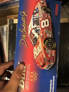 【送料無料】デイル・アーンハートジュニア芽バドワイザーオリンピック＃新人シボレーの署名された！Dale Earnhardt Jr 2000 Bud Budweiser Olympic #8 Rookie Chevy 1/24 NASCAR Signed!